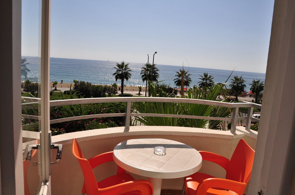 Belle Ocean Apart Otel Аланя Екстериор снимка